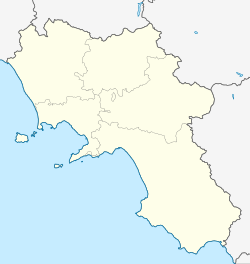 Naples ตั้งอยู่ใน Campania