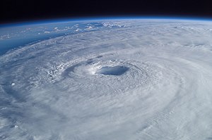 มุมมองของพายุหมุนเขตร้อนจากอวกาศ