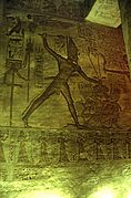 Ägypten 1999 (134) Assuan- Im Großen Tempel von Abu Simbel (27595822585).jpg