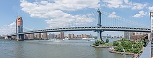 Panorama da Ponte de Manhattan, julho de 2017.jpg