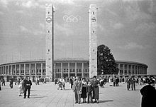 Olympiastadion เป็นเจ้าภาพจัดการแข่งขันกรีฑาใหญ่ครั้งแรก: โอลิมปิกฤดูร้อนปี 1936