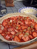 Filling of strawberry-rhubarb pie, April 2010.jpg
