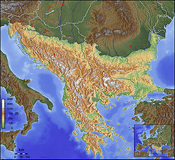Atenas está localizada nos Balcãs