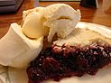 Blackberry pie and ice cream, 2006.jpg