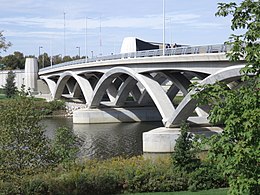 Rich Street Bridge Columbus 2018c.jpg