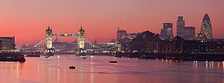 London Thames Sunset Panorama - Februar 2008.jpg