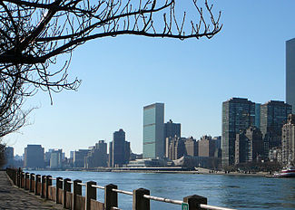 East River e UN.jpg