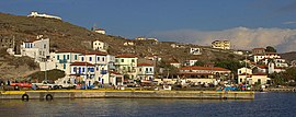 Agios Efstratios köyü