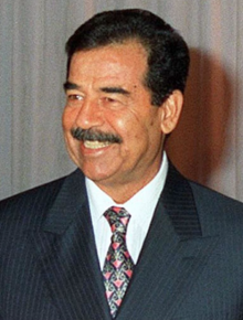 Saddam Hussein ในปี 1998.png