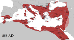 Đế chế vào năm 555 dưới thời Đại đế Justinian, ở mức độ lớn nhất kể từ khi Đế chế Tây La Mã sụp đổ (chư hầu của nó màu hồng)