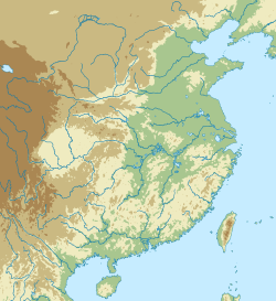 난징은 중국 동부에 있습니다.