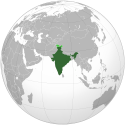 Beeld van 'n aardbol wat op Indië gesentreer is, met Indië uitgelig.