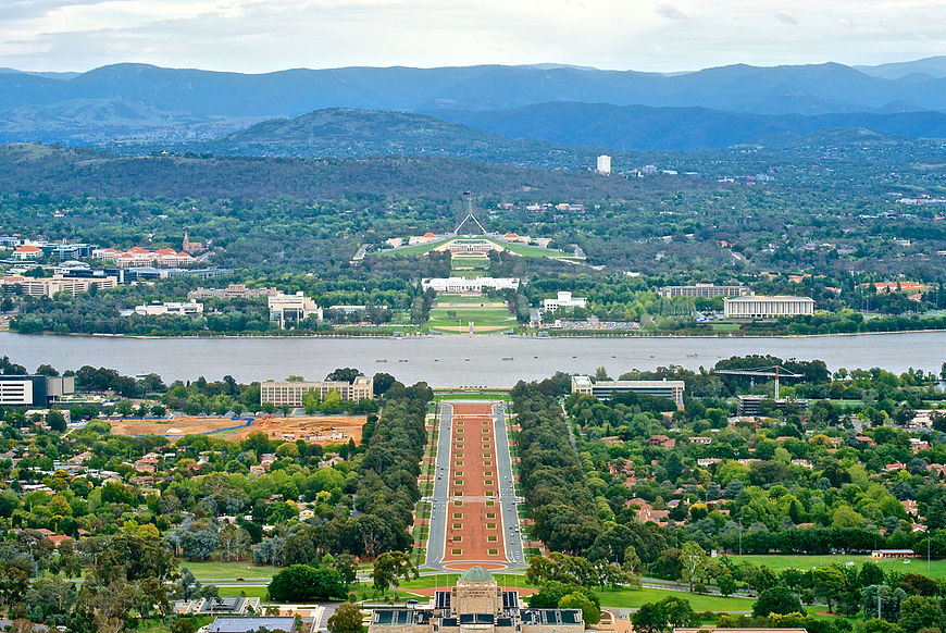 Canberra viewed from Mount Ainslie.jpg