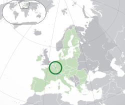 Ubicación de Luxemburgo (verde oscuro) - en Europa (verde y gris oscuro) - en la Unión Europea (verde)