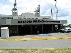 FILE-IMG 3349 - ทางเข้าหลักสู่สนามกีฬา Paquito Montaner ใน Barrio Canas, Ponce, เปอร์โตริโก.jpg