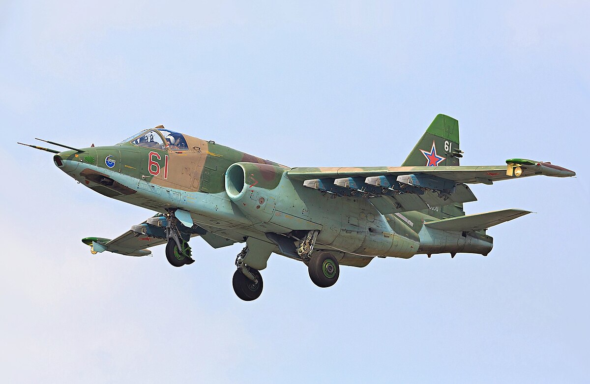 https://wikiimg.tojsiabtv.com/wikipedia/commons/thumb/f/f1/Sukhoi_Su-25_of_the_Russian_Air_Force_landing_at_Vladivostok_%288683076150%29.jpg/1200px-Sukhoi_Su-25_of_the_Russian_Air_Force_landing_at_Vladivostok_%288683076150%29.jpg