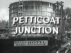 ชื่อเรื่อง Petticoat Junction screen.jpg
